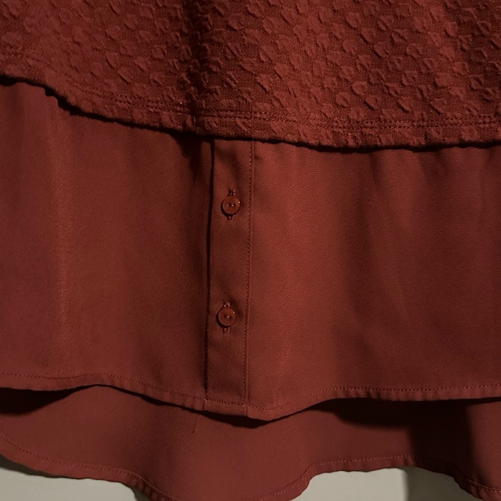 Elle Ruffled Textured Top in Rust - Picture 4 of 14